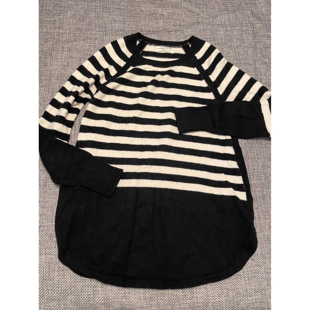 Anthropologie Striped Tunic Sweater Black White Raglan Size M OB1104516